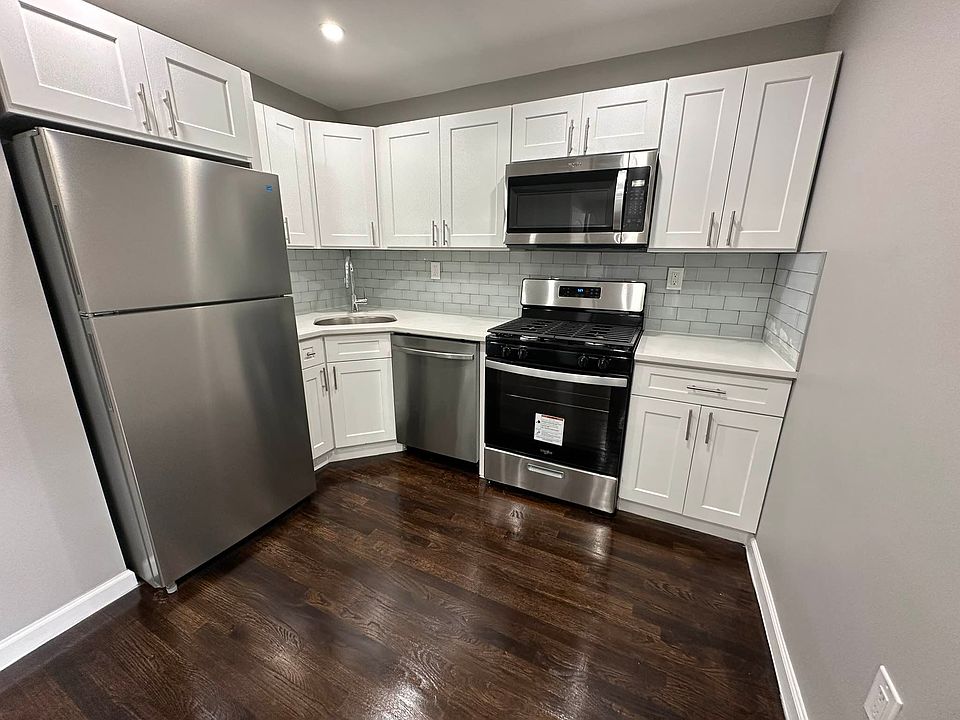 1st image of 830 Magenta St APT 6L