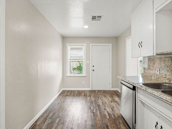 5th image of 403 Babb Dr #403