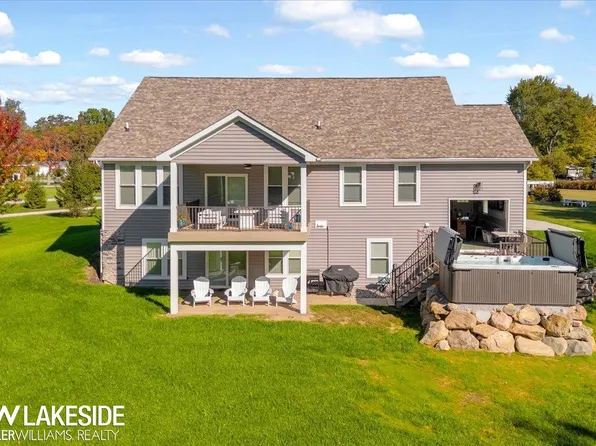 6695 West St, Caseville, MI 48725