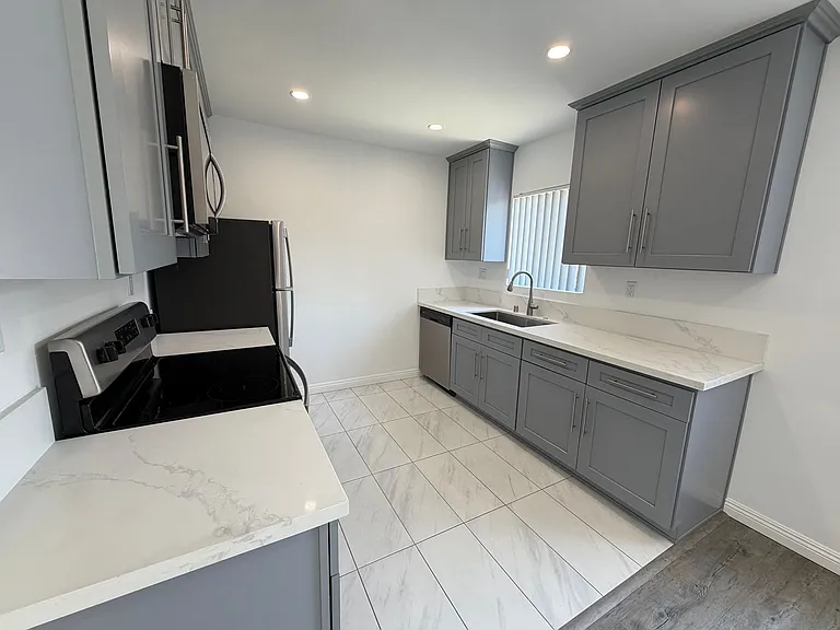 1806 Grant — Photo 7