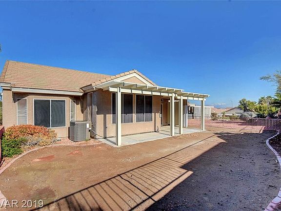 4th image of 446 Pelican Bay Ct