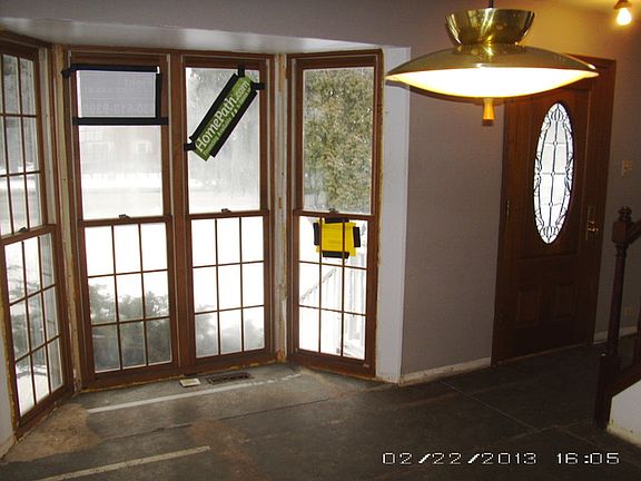 4th image of 11500 W Grand Ave