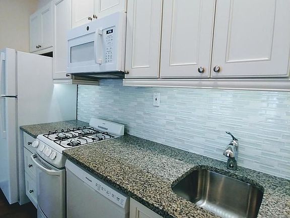 3rd image of 112 E 37th St APT 3B