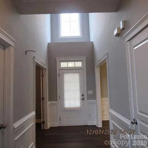 8520 Dargan Ln — Photo 2