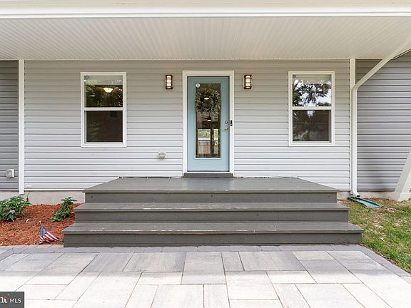 3rd image of 508 Skyview Dr