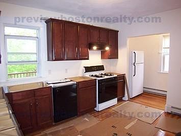4th image of 27 Turner St #Sj3