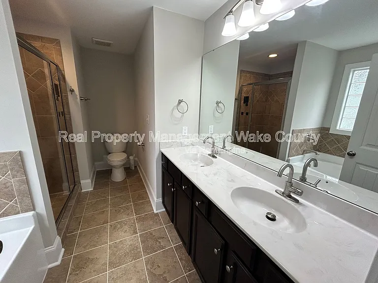 5412 Robbins Dr — Photo 39
