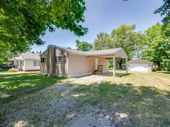 413 E Spruce St, Jerseyville, IL 62052