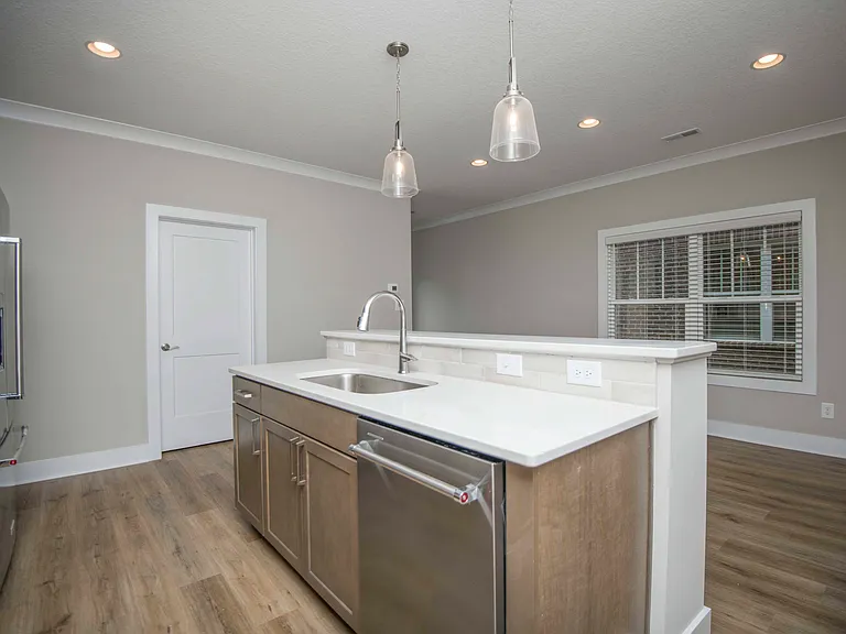 7230 Sassafras Way — Photo 6