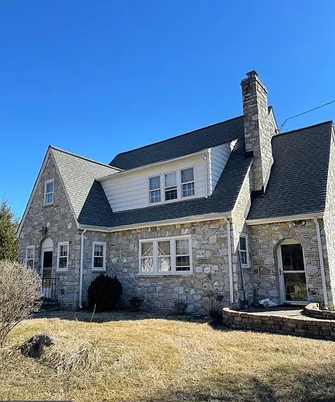 2663 Halfway Rd — Photo 1