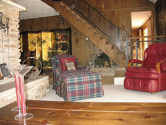 5th image of 152 Hilltop Dr