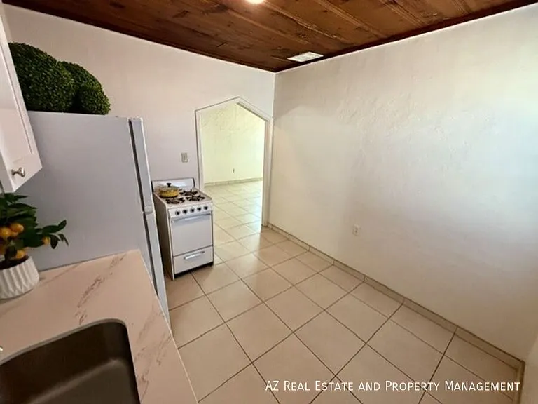 925 E Turney Ave #2 — Photo 6
