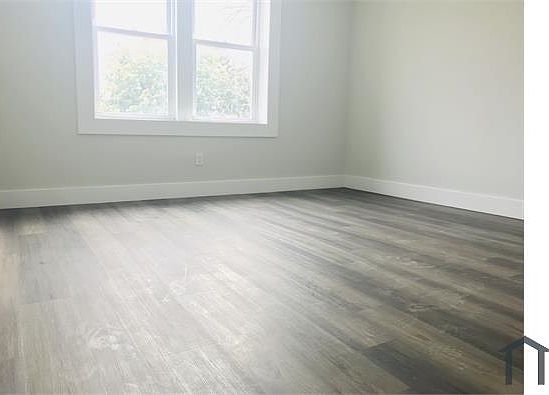 3rd image of 175 Munn Ave #202