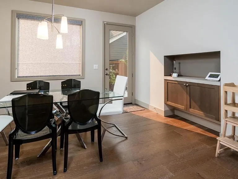 1611 NW Milwaukee Ave #1 — Photo 5