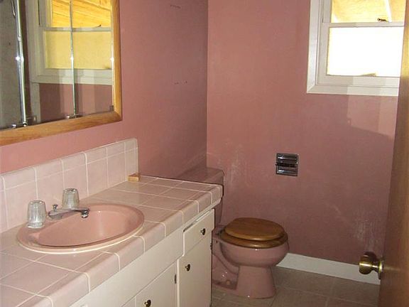 5th image of 4667 E Yale Ave