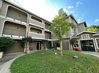 2160 Santa Cruz Ave APT 3, Menlo Park, CA 94025