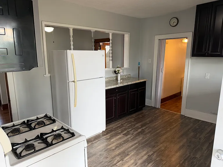 407 Elm Rd #2 — Photo 3