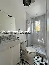 250 SW 19th Rd — Photo 9