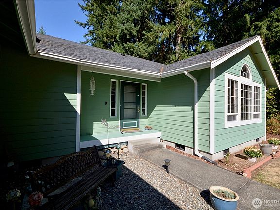 3rd image of 16205 Lindsay Road SE