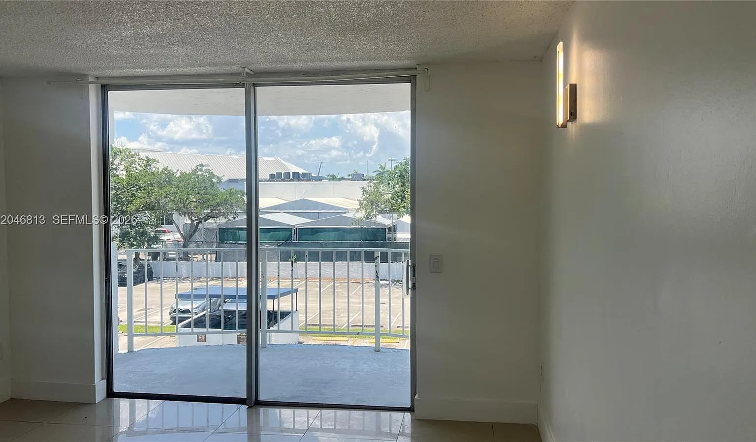 Montecarlo Condo — Photo 2