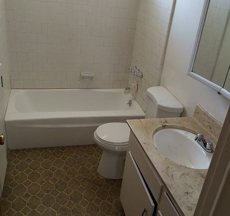 2nd image of 1720 W 85th St #2