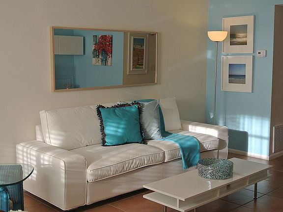 4th image of 5400 Highway A1a