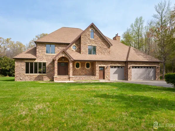 268 Matchaponix Ave, Monroe Township, NJ 08831