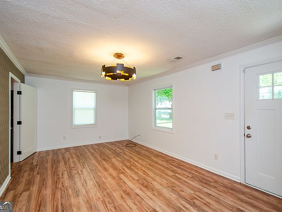 4th image of 1251 Elizabeth Ave SW