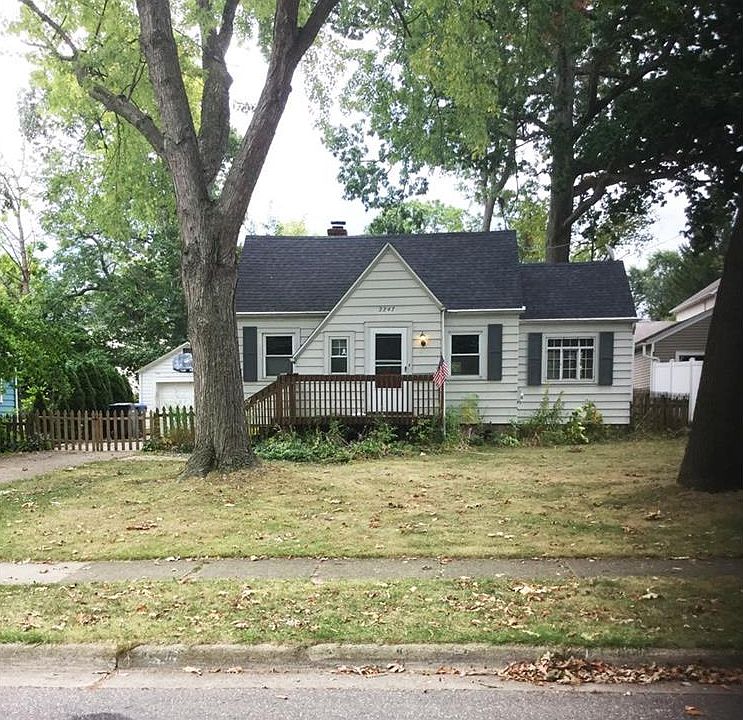 1st image of 2247 12th St