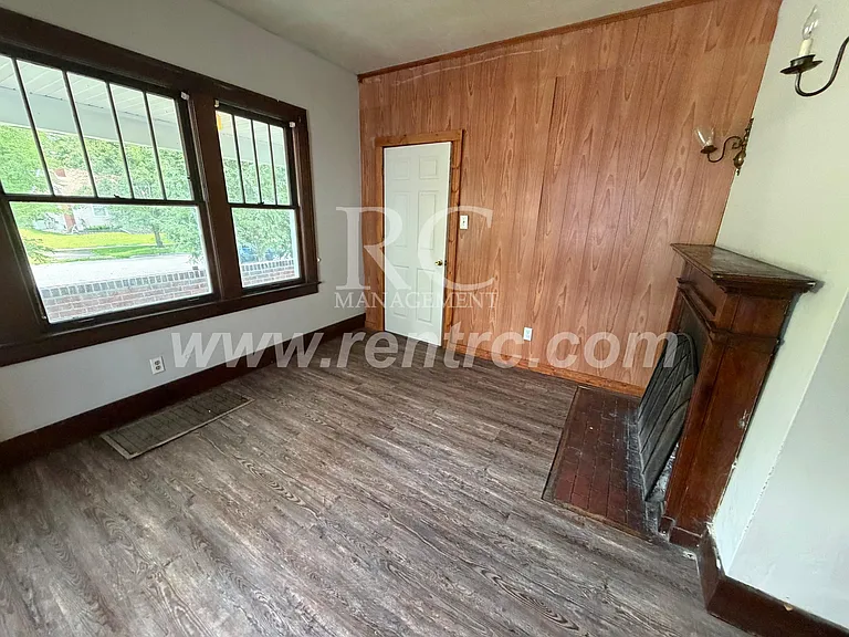1210 Sherman St — Photo 11