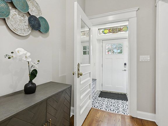 2nd image of 259 Woodlawn Ave