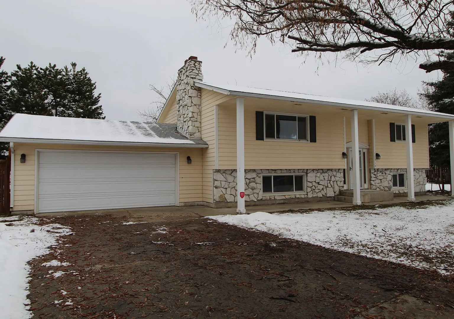 11910 N. Howard Ct. Spokane, WA 99218 — Photo 1