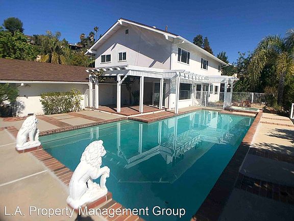 3rd image of 4526 Totana Dr