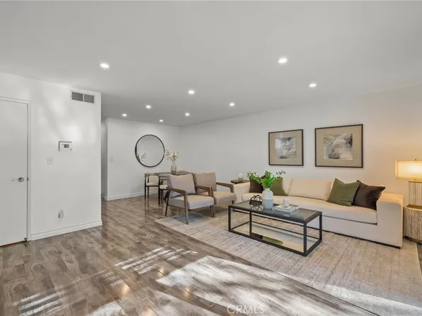 5017 Cartwright Ave APT 3, North Hollywood, CA 91601