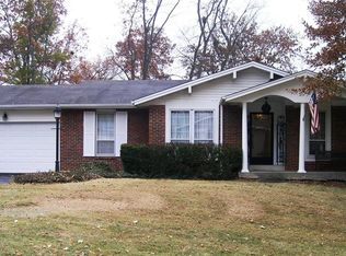 204 Morewood Dr, Ballwin, MO