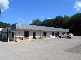 720 N Lehmberg Rd, Columbus, MS 39702