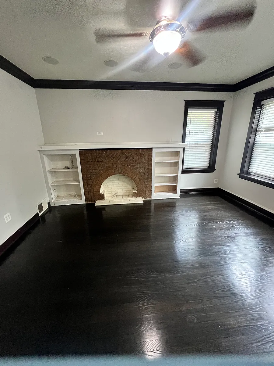 Building Photo - 1728 N Lotus Ave #2