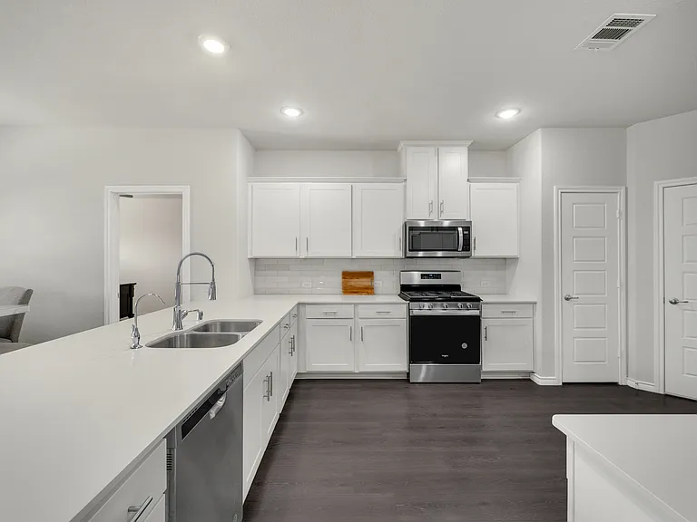 1117 Goldfinch Dr — Photo 5