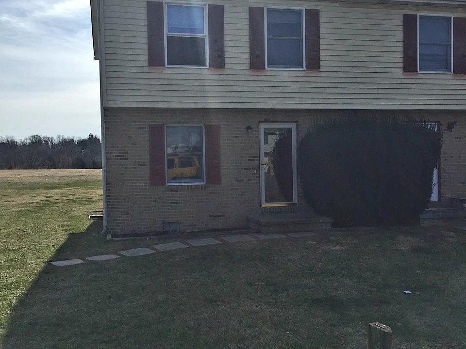 1st image of 123 Pocono Pl