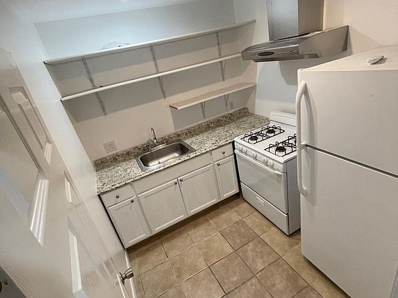5th image of 12677 Adelphia Ave #2