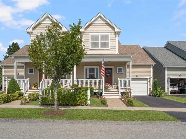 15 Morningside Dr, North Kingstown, RI 02852