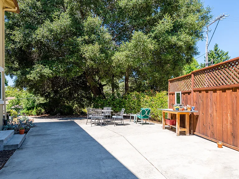 194 Bean Creek Rd — Photo 9