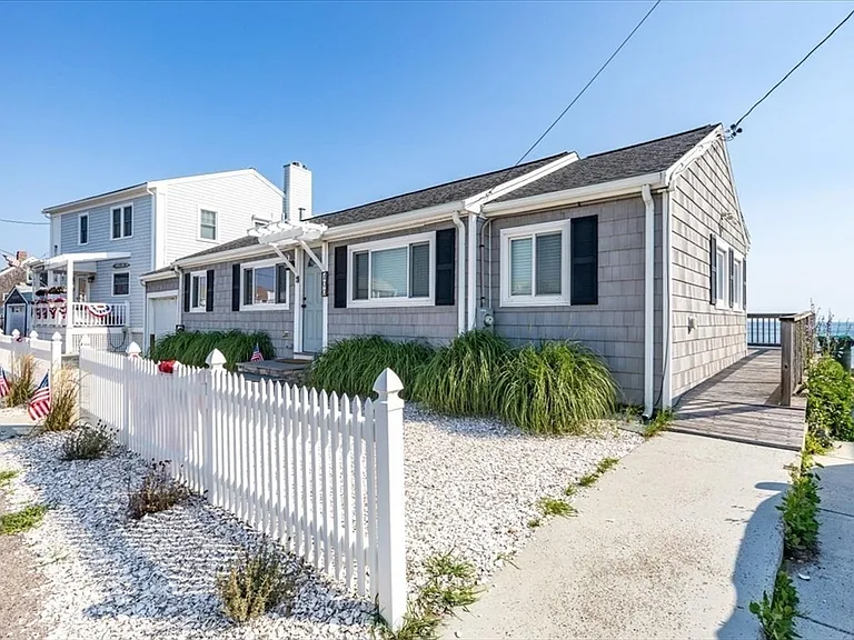 490 Ocean St #1 — Photo 4
