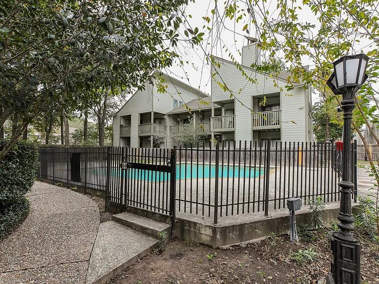 17417 Red Oak Dr #133 — Photo 3