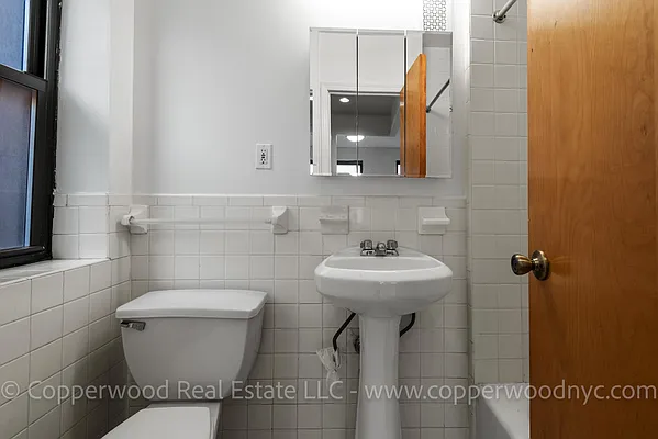 Rented by Copperwood Real Estate | media 6