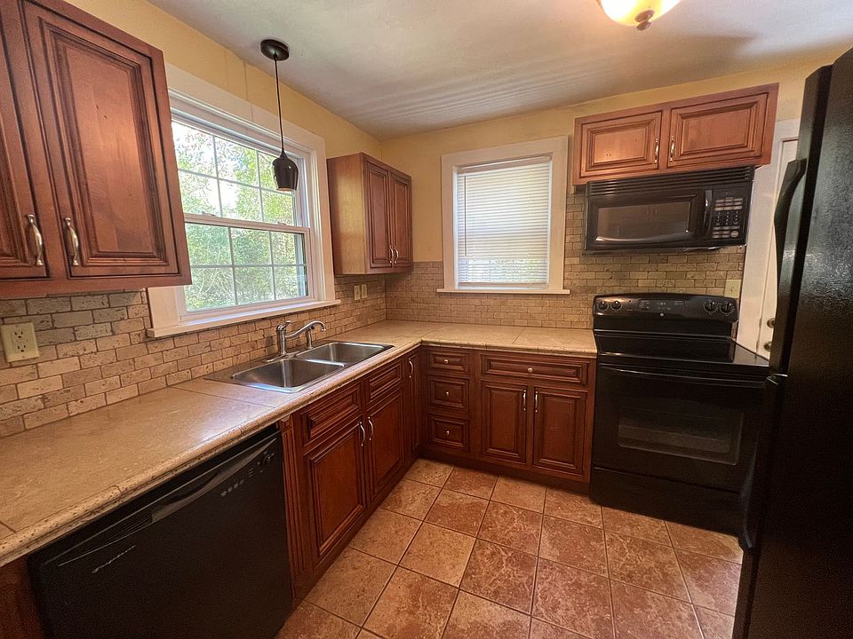 1st image of 232 Hickory Grove Blvd