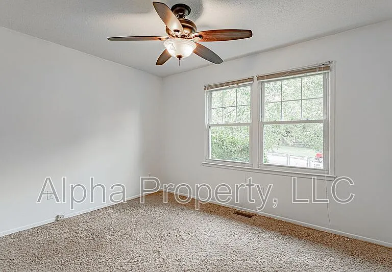134 Saturn Ln — Photo 15