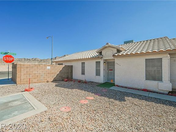 3rd image of 2864 Mount Hope Dr
