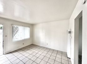 1612 Sunset Cliffs Blvd