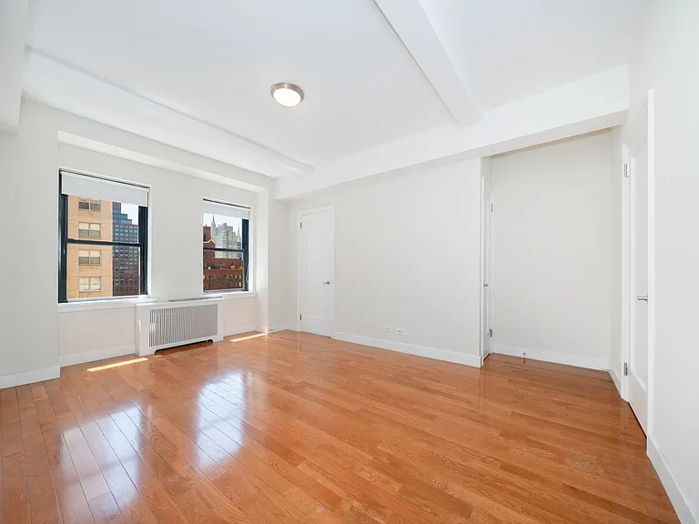 400 E 57th St #15L — Photo 5